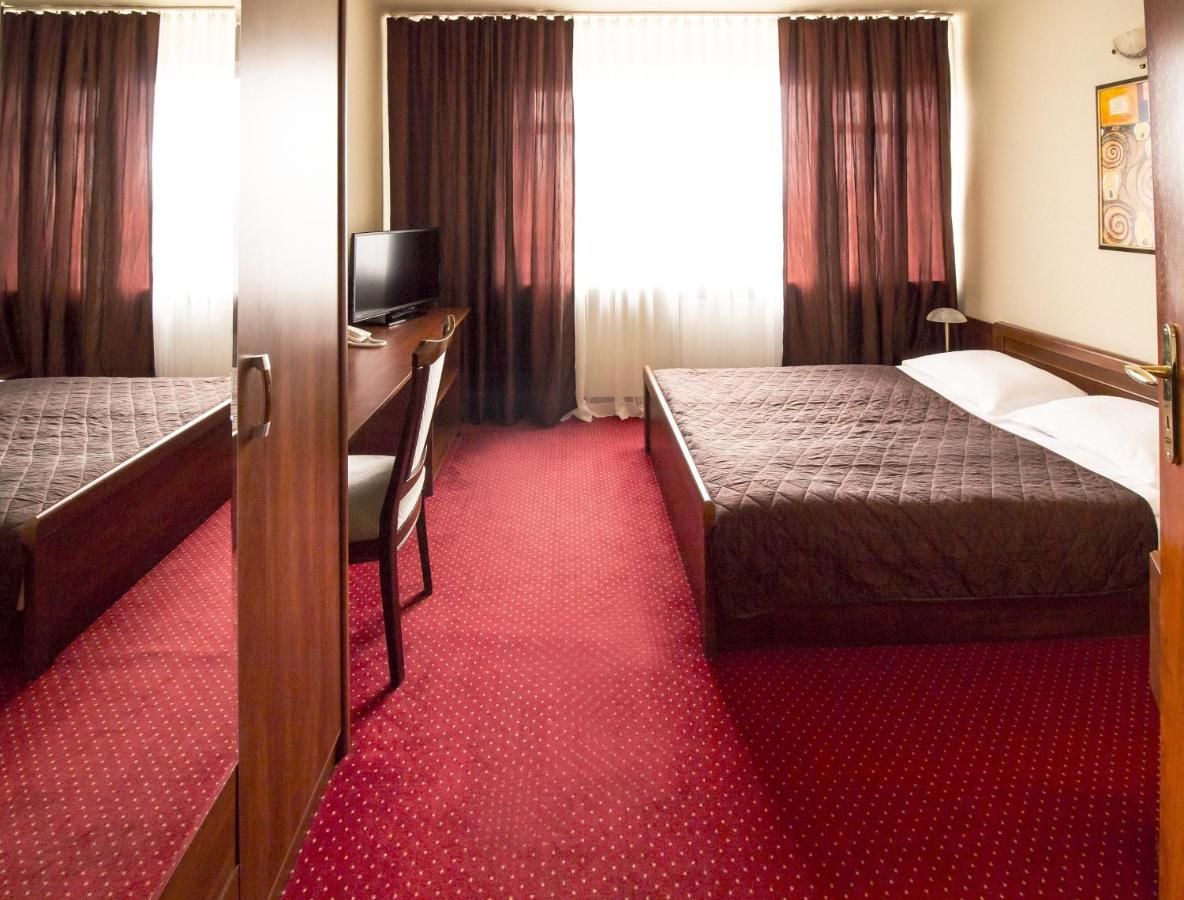 Отели типа «постель и завтрак» HotelsLublin Люблин-12