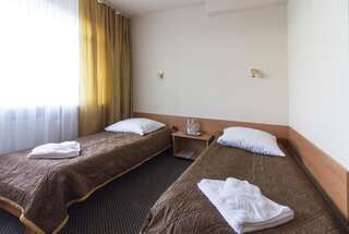 Отели типа «постель и завтрак» HotelsLublin Люблин Двухместный номер эконом-класса с 2 отдельными кроватями-1